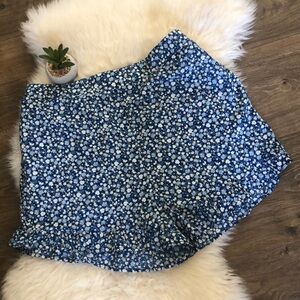 PAPER CRANE Ruffle Trimmed FLORAL SHORTS pockets NWOT